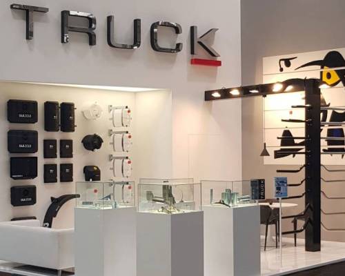 CREATOR: gd-jpeg v1.0 (using IJG JPEG v62), quality = 100